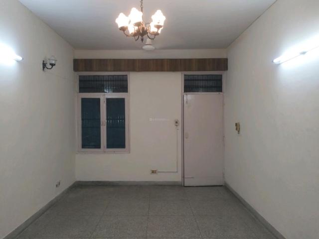 3 BHK Apartment in Vikaspuri for rent New Delhi. The reference number is 21218587