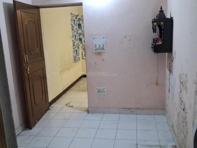 3 BHK Apartment in Vikaspuri for resale New Delhi. The reference number is 20382705