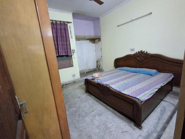 3 BHK Apartment in Vikaspuri for resale New Delhi. The reference number is 20634789