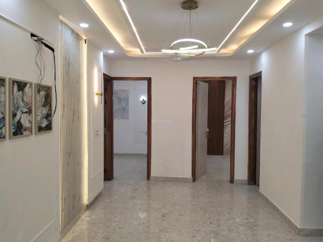 3 BHK Apartment in Vikaspuri for resale New Delhi. The reference number is 21096246