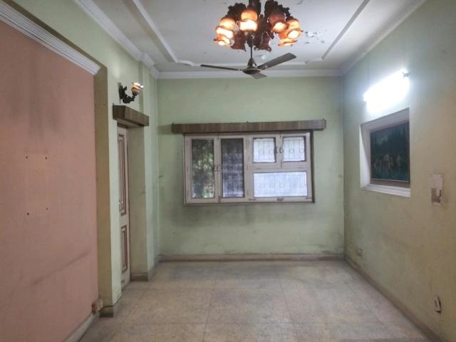3 BHK Apartment in Vikaspuri for resale New Delhi. The reference number is 21148890