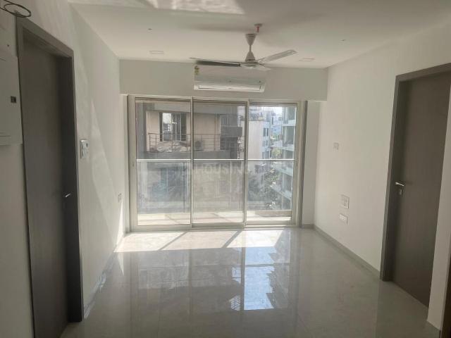 3 BHK Apartment in Vile Parle West for rent Mumbai. The reference number is 19112029