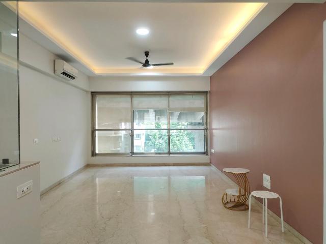 3 BHK Apartment in Vile Parle West for rent Mumbai. The reference number is 21134776