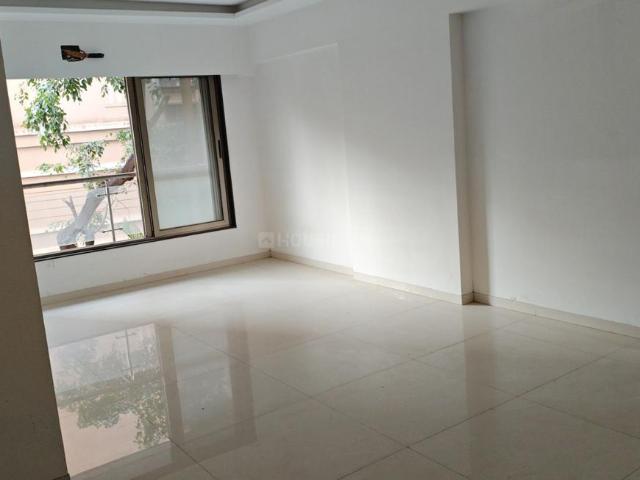 3 BHK Apartment in Vile Parle West for resale Mumbai. The reference number is 18884561