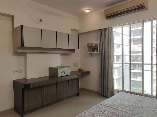 3 BHK Apartment in Vile Parle West for resale Mumbai. The reference number is 19415475