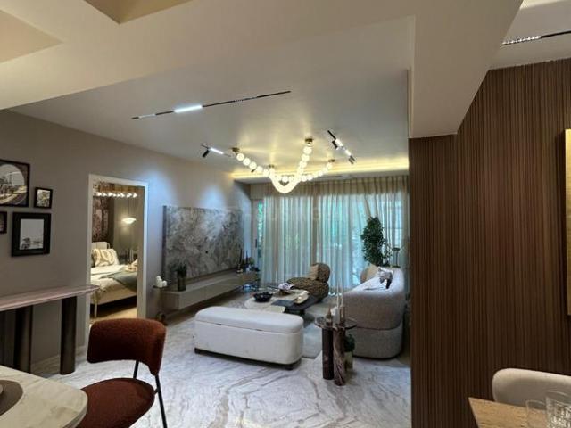 3 BHK Apartment in Vile Parle West for resale Mumbai. The reference number is 20377829