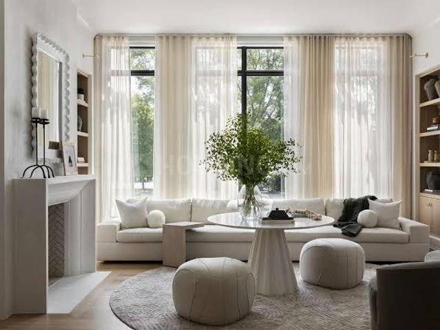 3 BHK Apartment in Vile Parle West for resale Mumbai. The reference number is 21224034
