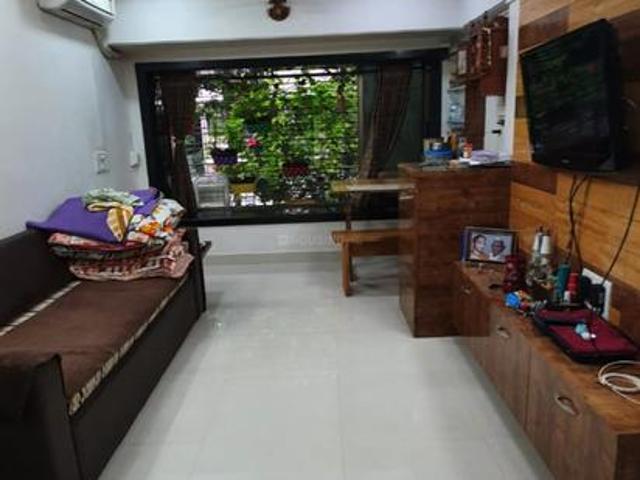 3 BHK Apartment in Vile Parle East for rent Mumbai. The reference number is 10872033
