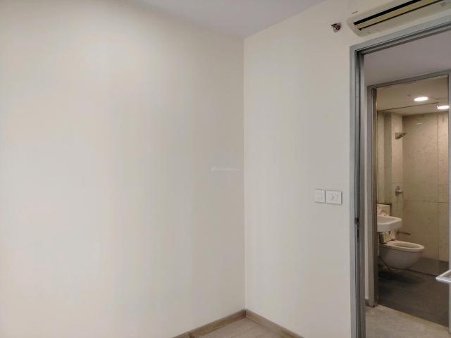 3 BHK Apartment in Vile Parle East for rent Mumbai. The reference number is 19421006