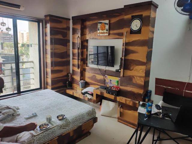 3 BHK Apartment in Vile Parle East for resale Mumbai. The reference number is 20075582