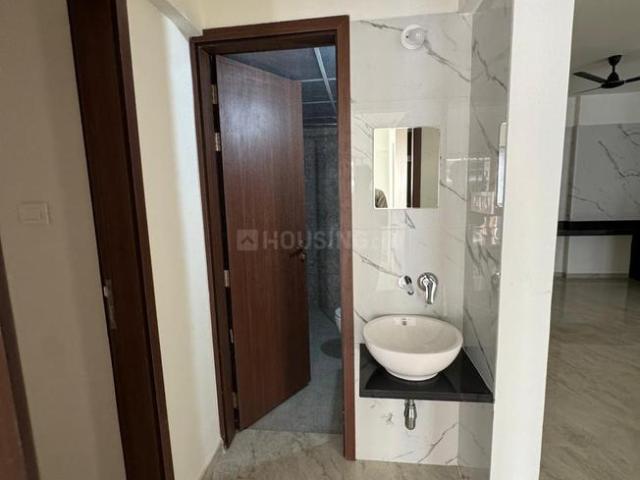3 BHK Apartment in Viman Nagar for rent Pune. The reference number is 20012519