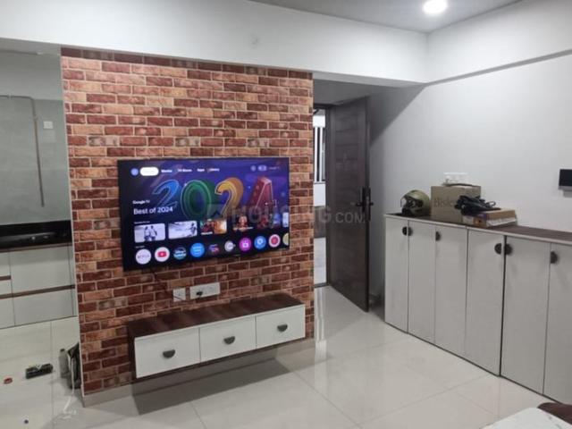 3 BHK Apartment in Viman Nagar for rent Pune. The reference number is 20999704