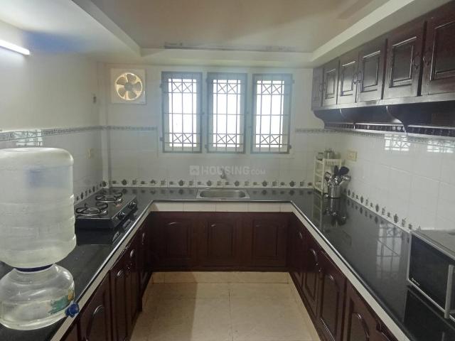 3 BHK Apartment in Vyttila for rent Kochi. The reference number is 20819005