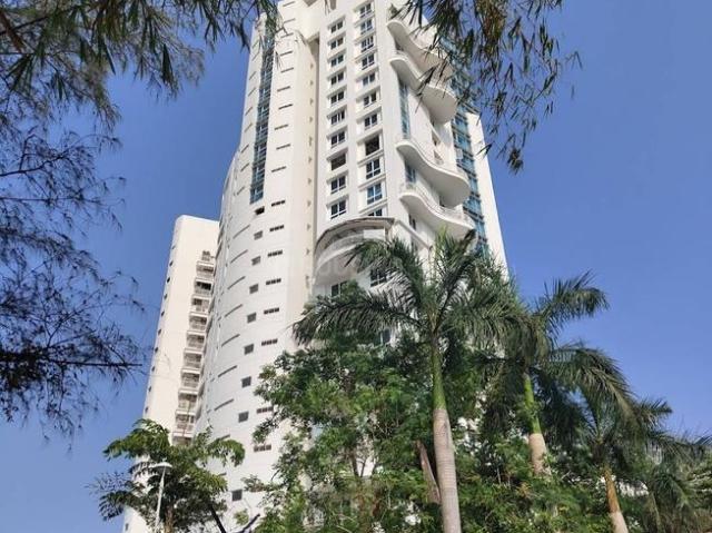 3 BHK Apartment in Vyttila for rent Kochi. The reference number is 21264573