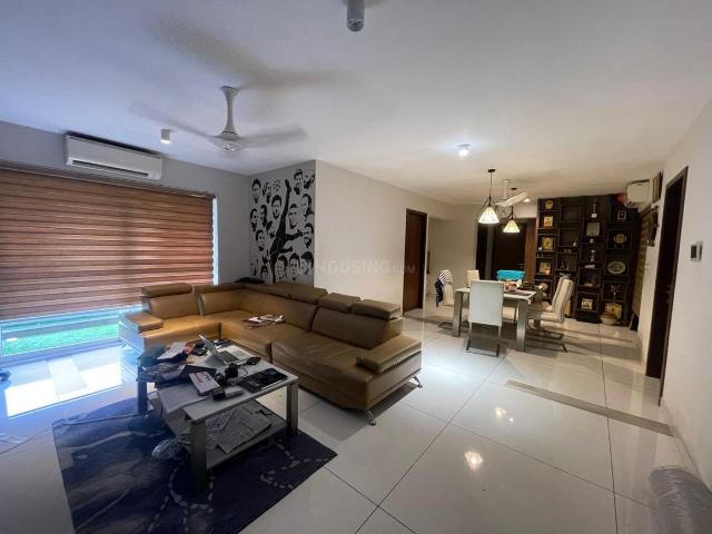 3 BHK Apartment in Vyttila for rent Kochi. The reference number is 21360832