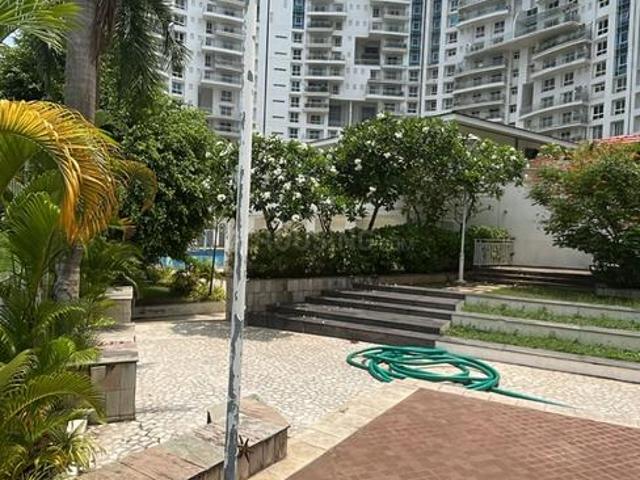 3 BHK Apartment in Vyttila for resale Kochi. The reference number is 20117932