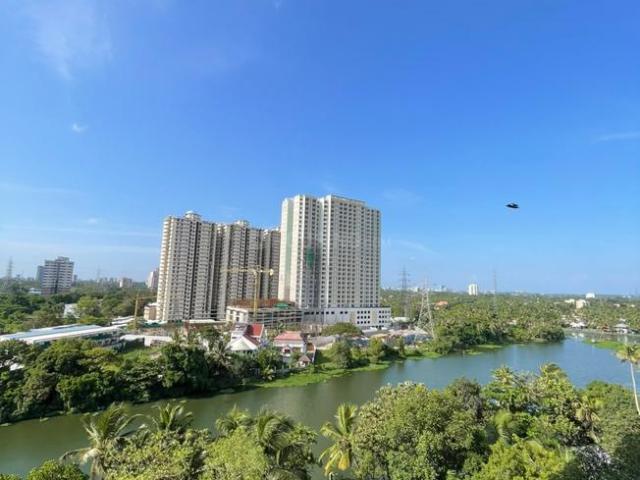 3 BHK Apartment in Vyttila for resale Kochi. The reference number is 21088186