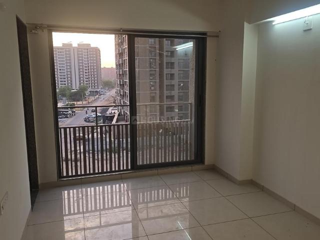 3 BHK Apartment in Zundal for rent Ahmedabad. The reference number is 19750836