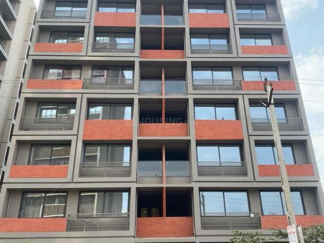 3 BHK Apartment in Zundal for rent Ahmedabad. The reference number is 21069302