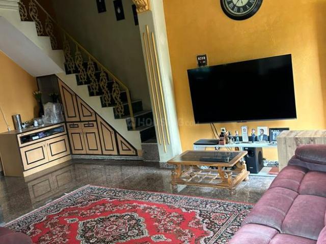 3 BHK Duplex in Alkapuri for rent Vadodara. The reference number is 20132734