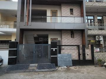 3 BHK Duplex in Gazipur for resale Zirakpur. The reference number is 19273816
