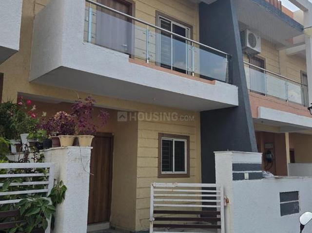 3 BHK Duplex in Hoshangabad Road for resale Bhopal. The reference number is 21221821