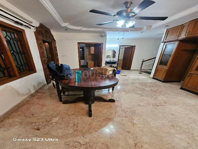 3 BHK Duplex in Jayanagar for rent Bengaluru. The reference number is 20706917