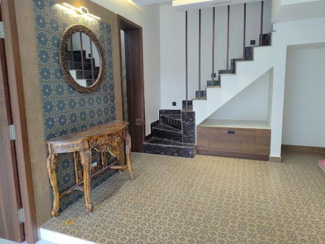 3 BHK Duplex in Janakpuri for resale New Delhi. The reference number is 21078658