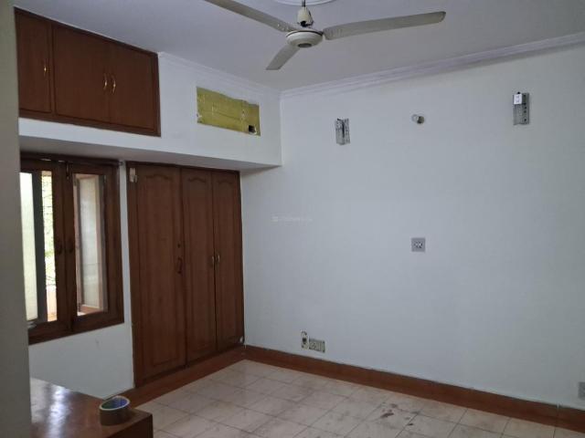3 BHK Duplex in Sarita Vihar for rent New Delhi. The reference number is 20038051