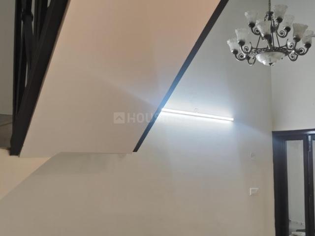 3 BHK Duplex in Sarita Vihar for resale New Delhi. The reference number is 20430864