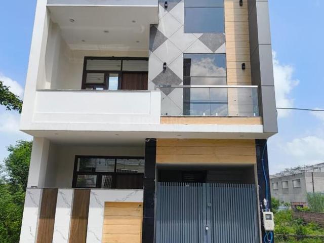 3 BHK Duplex in Shastripuram for resale Agra. The reference number is 21119275