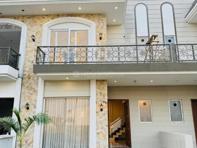 3 BHK Duplex in PR7 Airport Road for resale Zirakpur. The reference number is 20885073