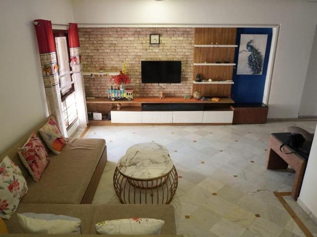 3 BHK Duplex in Thaltej for rent Ahmedabad. The reference number is 21363993