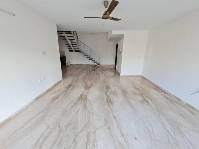 3 BHK Duplex in Viman Nagar for rent Pune. The reference number is 21100108