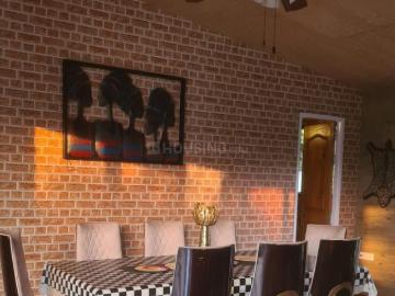 3 BHK Farm House in Mayur Vihar Phase 1 for resale New Delhi. The reference number is 17926955