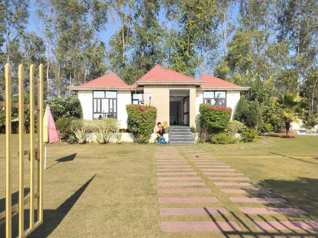 3 BHK Farm House in Mohanlalganj for resale Lucknow. The reference number is 21296767