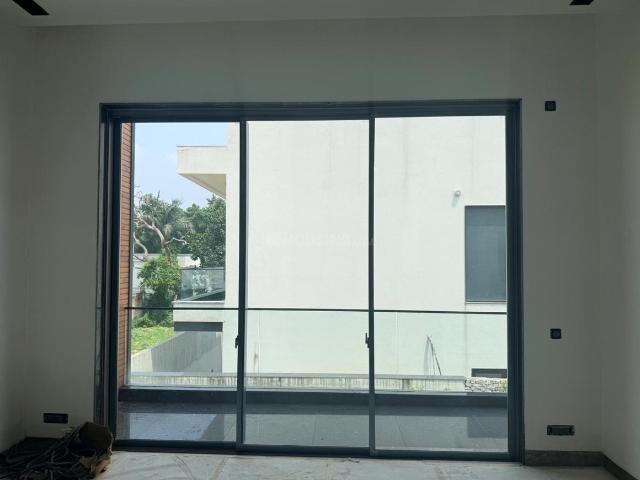 3 BHK Farm House in Chhattarpur for resale New Delhi. The reference number is 20960104
