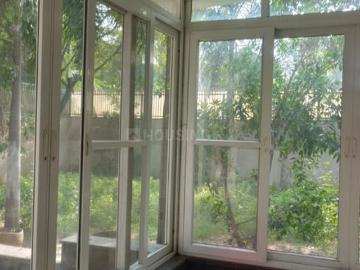 Sainik Farm, Delhi - Garden, Security
