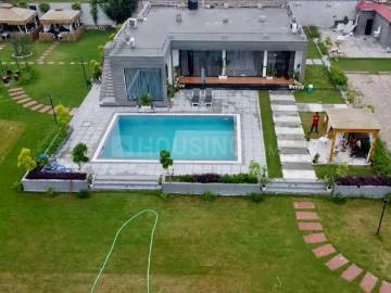 3 BHK Farm House in Sector 158 for resale Noida. The reference number is 17913128