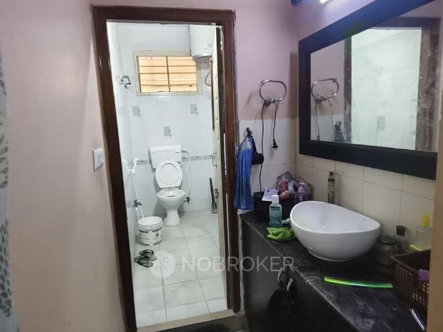 3 BHK Flat In Madhu Park Ridge for Rent In Langar Houz