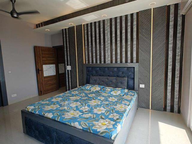 3 BHK Flat In Mahagun Meadows for Rent In Sector 150