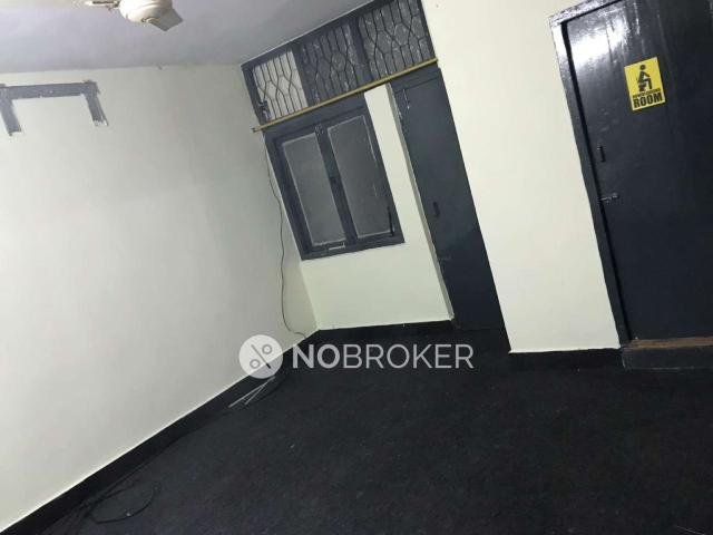 3 BHK Flat In Maheswari Towers for Rent In Banjara Hills