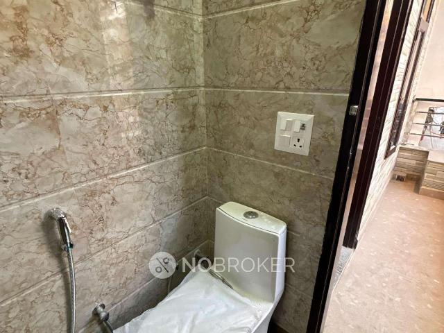 3 BHK Flat In Nangloi For Sale In Arya Mohalla Gali