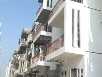 3 BHK Flat In Ncc Sapna Apartment for Rent In Trans Delhi S