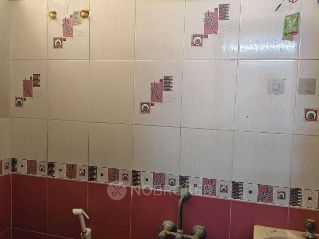 3 BHK Flat In Near Ravindra Bharathi School for Rent In Pallikaranai