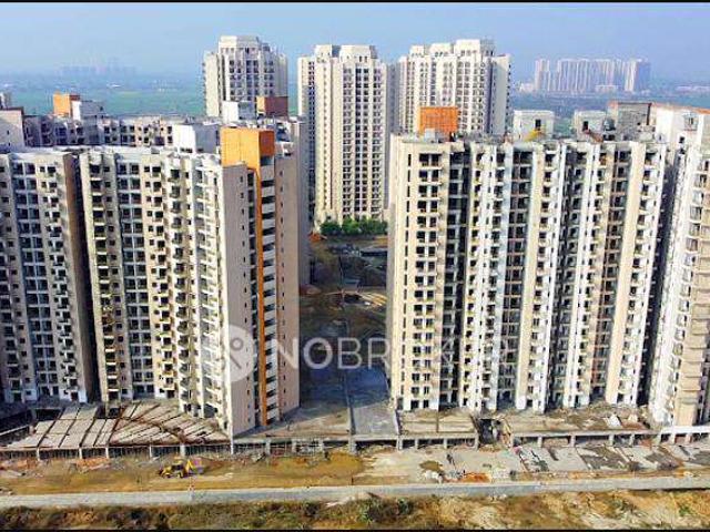 3 BHK Flat In Oasis Grandstand for Rent In Greater Noida