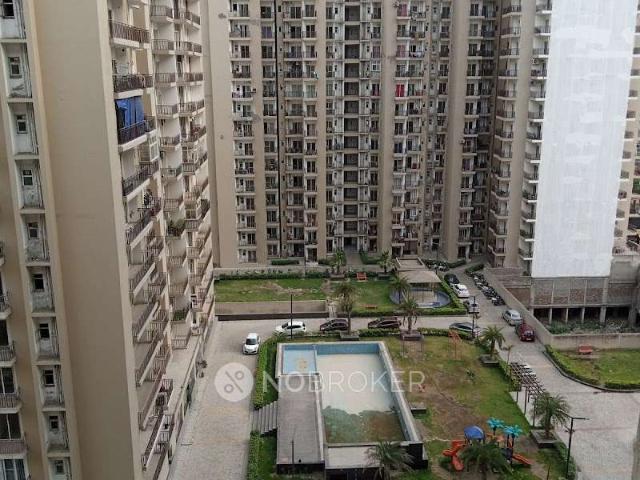 3 BHK Flat In Aims Golf Town Noida for Rent In Sector 4