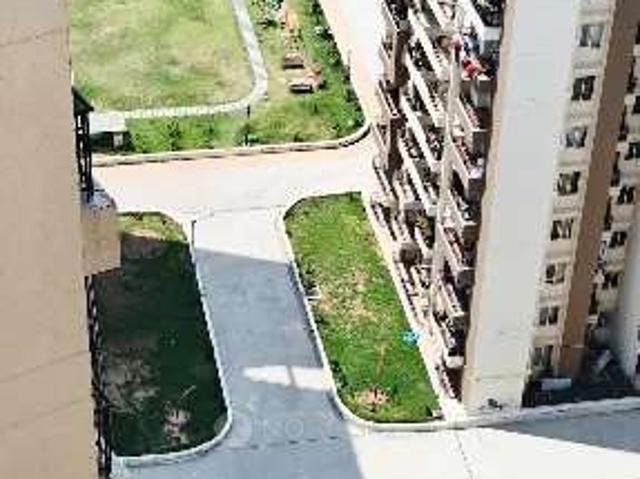 3 BHK Flat In Amrapali Golf Homes For Sale In Sector 4
