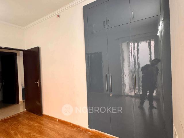 3 BHK Flat In Amrapali River View for Rent In Jalalpur Village