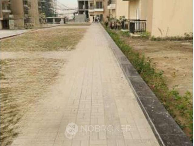 3 BHK Flat In Amrapali Verona Heights for Rent In Techzone